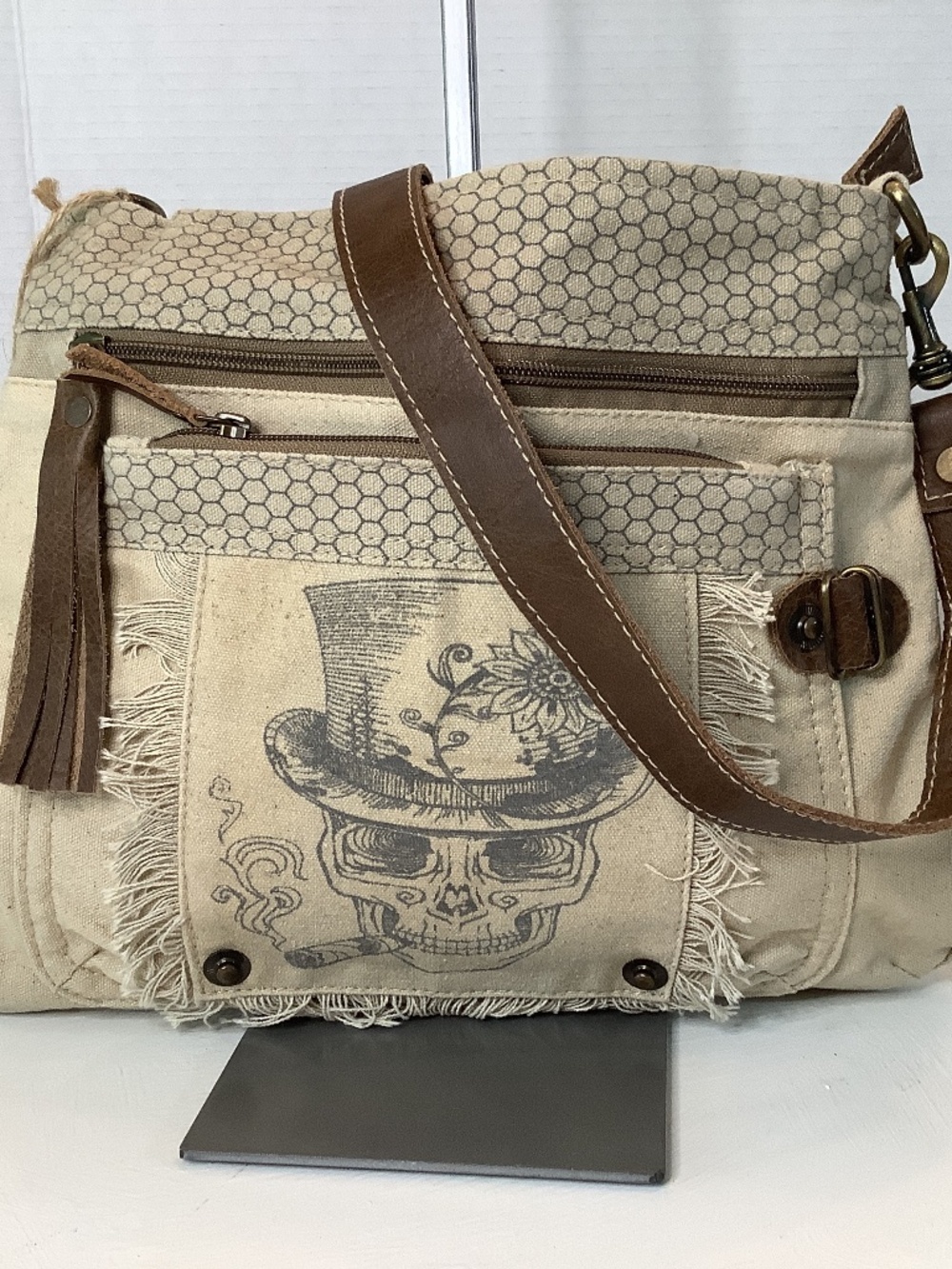 NWT CLEA RAY Canvas Skull shoulder crossbody  bag